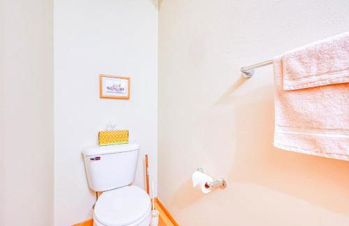 Hood Canal Home with Stunning Views and Private Beach - Foto 12