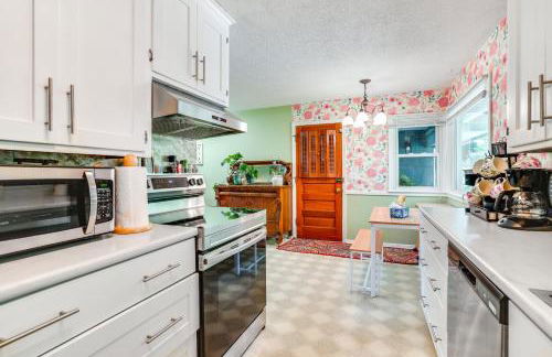 Family-Friendly Cottage Grove Home with Fireplace! - Foto 9