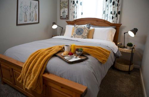 Cozy Bungalow Hot Tub & Fire Pit, Walk Downtown - Foto 10