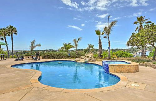 Luxe Vista Getaway with Private Pool and Hot Tub! - Foto 37
