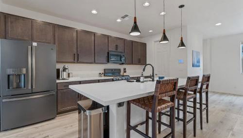 Flagstaff 3BR Cozy Retreat w Fireplace & BBQ - Foto 3