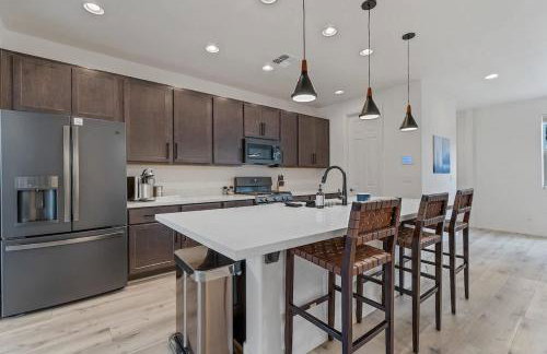 Flagstaff 3BR Cozy Retreat w Fireplace & BBQ - Foto 3