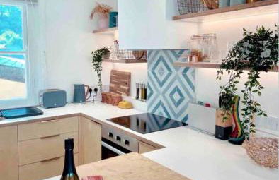 The View, Kingsand, luxurious seafront penthouse apartment with sun trap balcony and incredible sea views - Photo 8