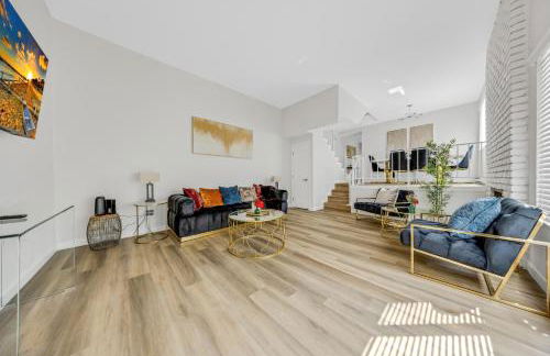 Oneluxstay 3BR Home Near the Beach - Foto 63