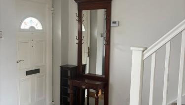 Cosy 2-bed semi-detached house by the lake - Foto 3