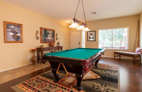 Oasis Villa With Pool, Putting Green & Pool Table - Photo 17