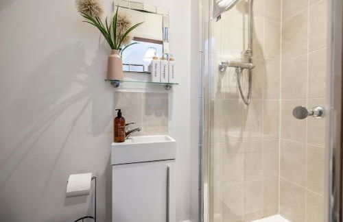 Bright House with Garden & Patio in Market Town - Foto 19