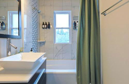 Glebe - Luxury 5BR Home Minutes to DC and Ballston Metro - Foto 17