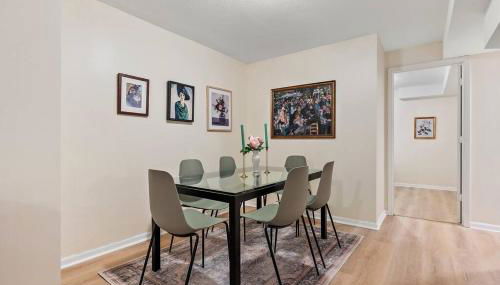 St Paul Speakeasy with King Bed - Foto 3