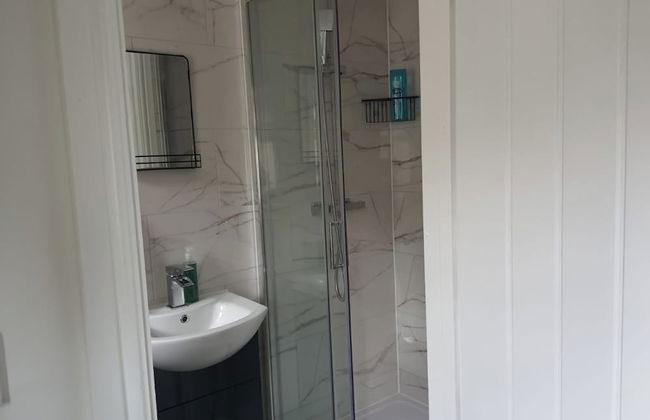 Private Room - Ensuite Bathroom - Free Parking - Foto 14