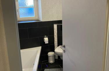 Lichtdurchflutete 65m2 Einliegerwohnung mit großer Südterrasse und Komfort-Bad - Foto 20