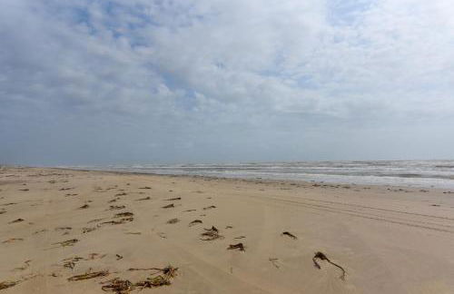 Walk to Beach Coastal Gem in Bolivar Peninsula! - Foto 31
