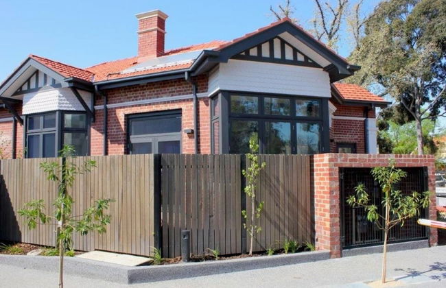 Peaceful 3 BDR in the Heart of Carlton - Photo 12