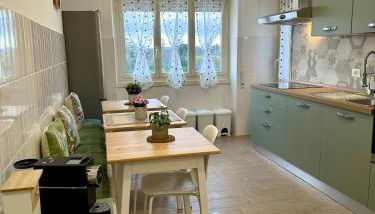 Monti Tiburtini Roma Guest House Apartment - Photo 4, stove