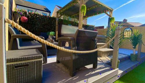 NEW…THE HOTTUB HOUSE BLACKPOOL PLEASURE BEACH - Foto 3