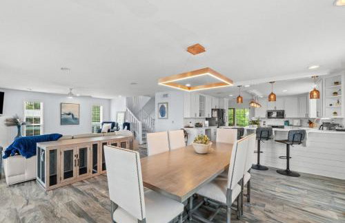 Private Pool, Beach Access, Luxe Kitchen, Fire Pit & Outdoor Entertaining Space - Foto 13