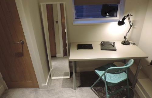 4 Bed Farnborough Air Accommodation - Foto 15