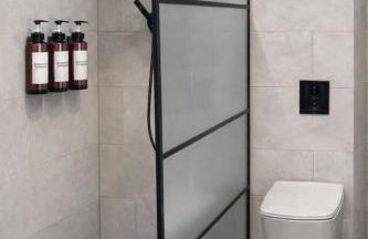 Spacious 3BR Home in Spalding | Parking for Vans - Foto 13