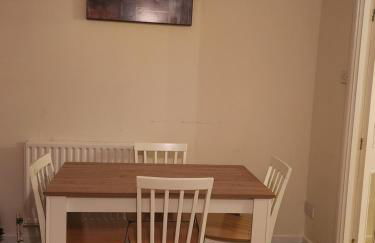 Captivating 3-Bed House in Kent - Photo 12