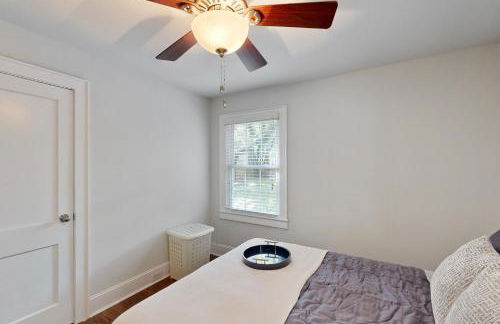 3 Mi to Dtwn Charlotte! Quiet Haven with Fenced Yard - Foto 19