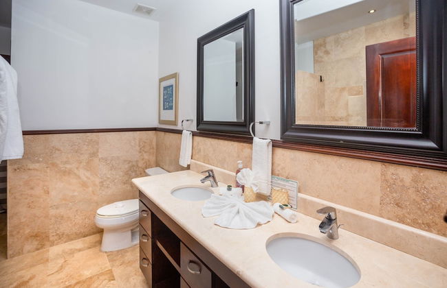 Pristine Bay Villa 1304 with large pool - 3 bedroom 3 Condo by RedAwning - Foto 16