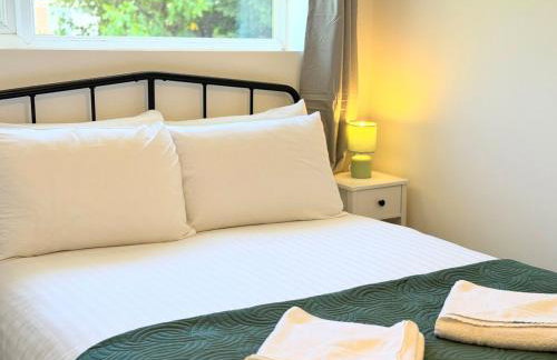 New Spacious 4 Bedrooms 5 Beds House Sleeps 8! - Foto 5