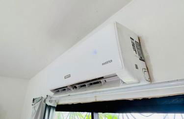 Ap em bairro nobre com garagem e ar - Foto 4