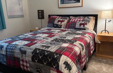 Pet Friendly Condo near Loon with Loon Club passes - Photo 11