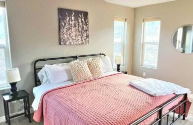 Private Stylish Townhome near ISU & Hospital - Foto 1