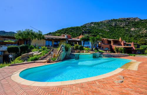 Sardinia Family Villas - Villa Carmen with sea view and pool - Foto 3