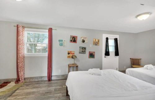 The Retro Pad - Large Yard and Foosball Table - Photo 30