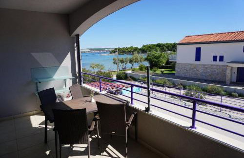 Villa Lavanda - family friendly, beachfront - Photo 27