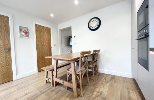 Exceptional 3 bedroom home in Penzance~New~Seaside - Photo 26