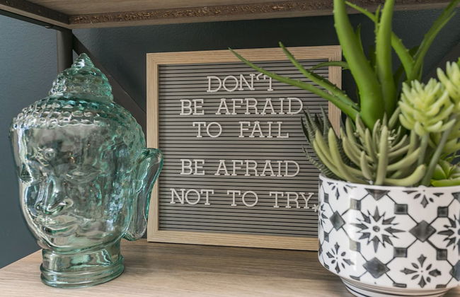 Mid Century Modern Downtown Condo | 30+ Night Min - Foto 38