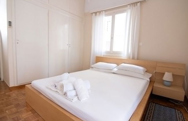 Cozy Apartment Next to Alimos Beach - Photo 3