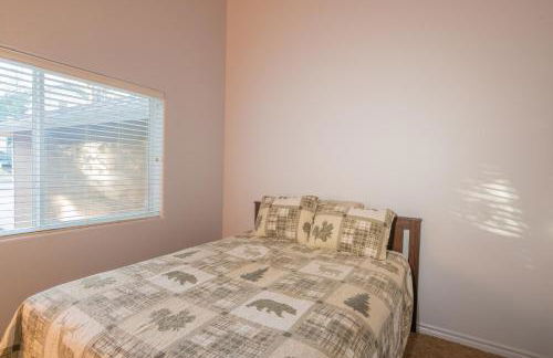 Brown Bear Lodge - Cozy mountain home situated within the quiet and ideal Sugarloaf neighborhood - Foto 21