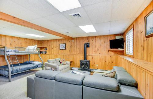 Narragansett Vacation Rental Near River and Beach! - Foto 16