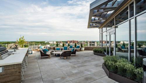 Bluebird Suites near Chevy Chase - Foto 1, Internal: Not applicable to any particular room