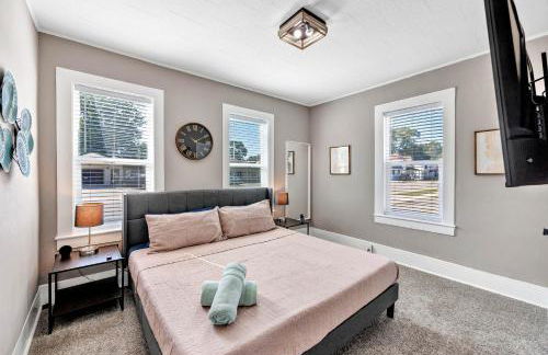 Lazy River Villa - Hottub! Fenced Yard! Fire Pit! - Foto 30