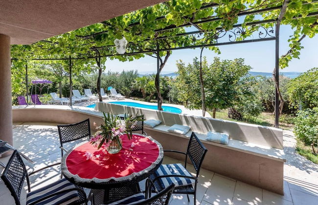 Villa Belezza Sleeps 8 With Pool - Foto 37