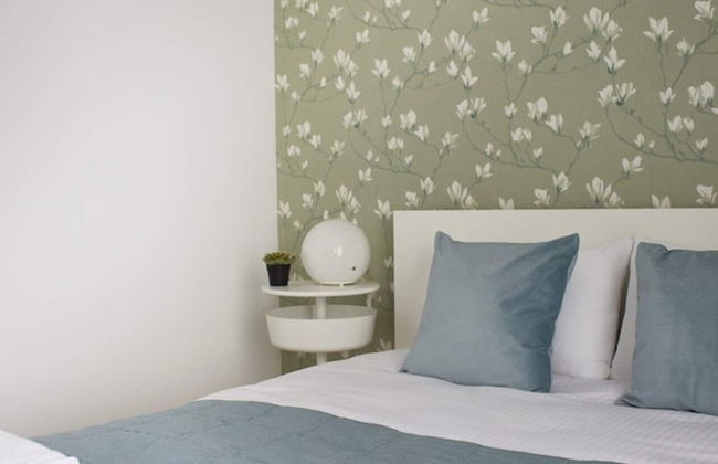 Metro Imielin 9th Floor Apartment - Photo 8