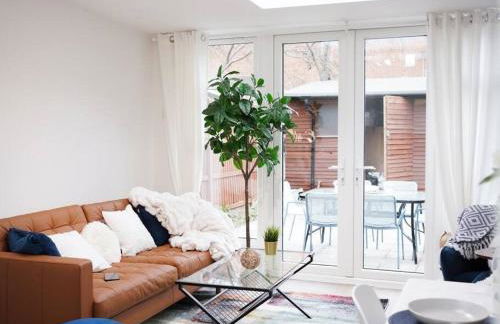 Newly Renovated Modern 4 Bed 3 Bath Apartment London - Foto 46