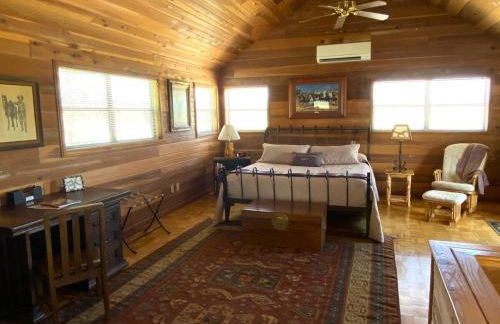 Private cabin on 100 scenic acres with balcony views - Foto 29