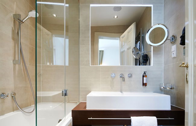 Golden Angel Suites by Adrez Living - Photo 57