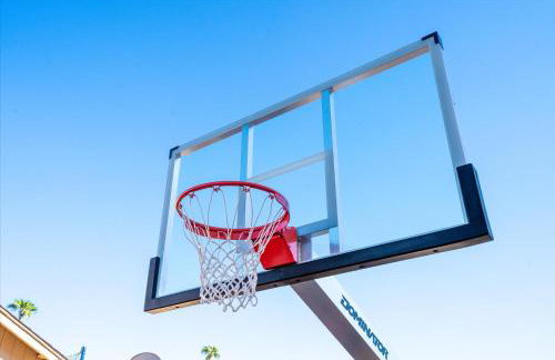 Slide into Fun Pool Games Fire Pit Sport Court - Foto 74