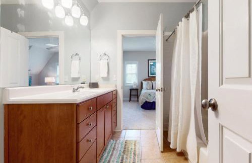 Seaglass Lakeshore Cottage - Foto 26