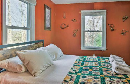 Blue Ridge Retreat with Mountain Views and Deck - Foto 15