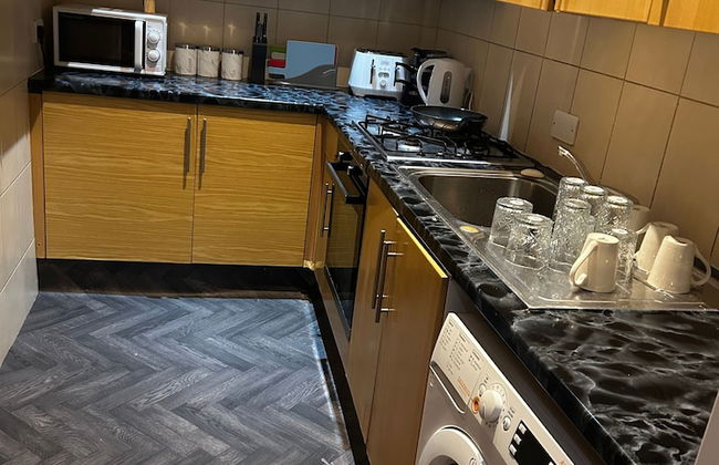 Stunning 4bedrooms Flat - Photo 9