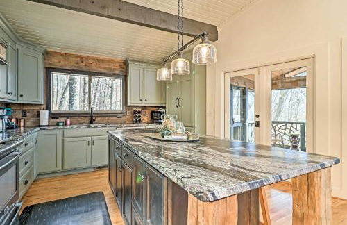 5 Mi to Ski Sapphire Valley Cozy Retreat with Decks - Foto 9