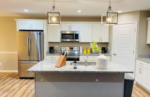 Spacious home, 3 king beds, huge backyard near UM - Foto 3